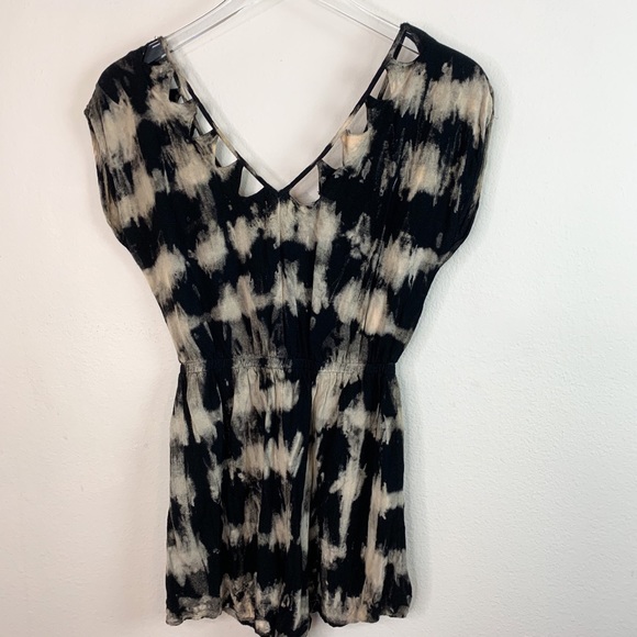 Ecate Tie Dye Short Romper - Picture 2 of 5